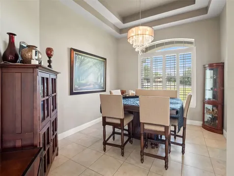 351 Kentucky Blue Circle Apopka FL 32712