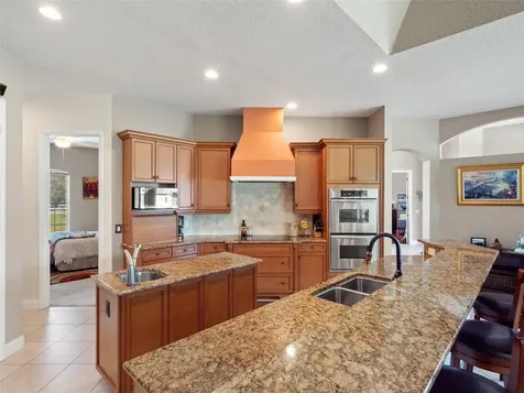 351 Kentucky Blue Circle Apopka FL 32712