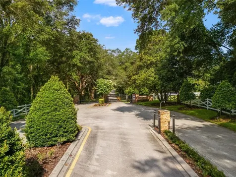 351 Kentucky Blue Circle Apopka FL 32712