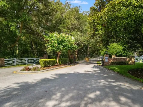 351 Kentucky Blue Circle Apopka FL 32712