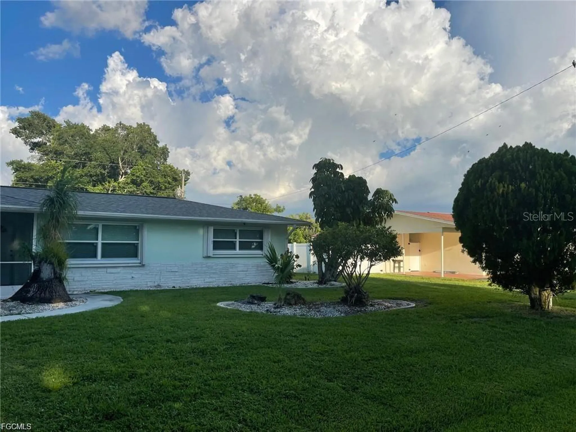 2705 SE 17th Avenue Cape Coral FL 33904
