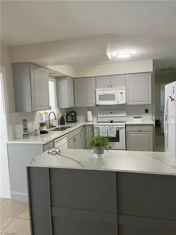 2705 SE 17th Avenue Cape Coral FL 33904