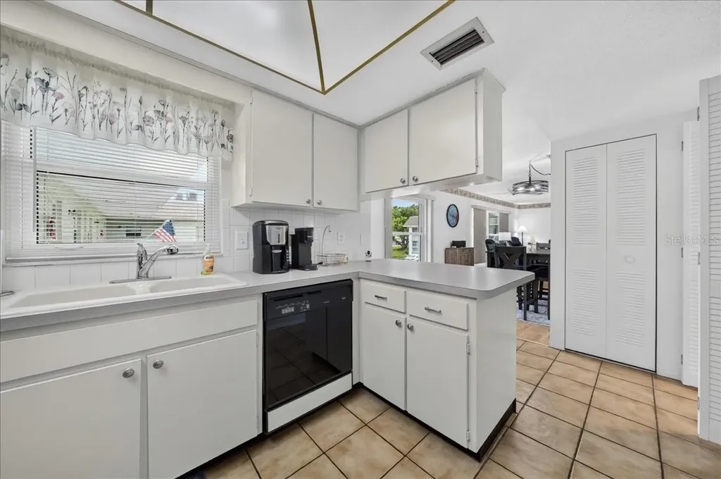 1250 S Pinellas Avenue Tarpon Springs FL 34689