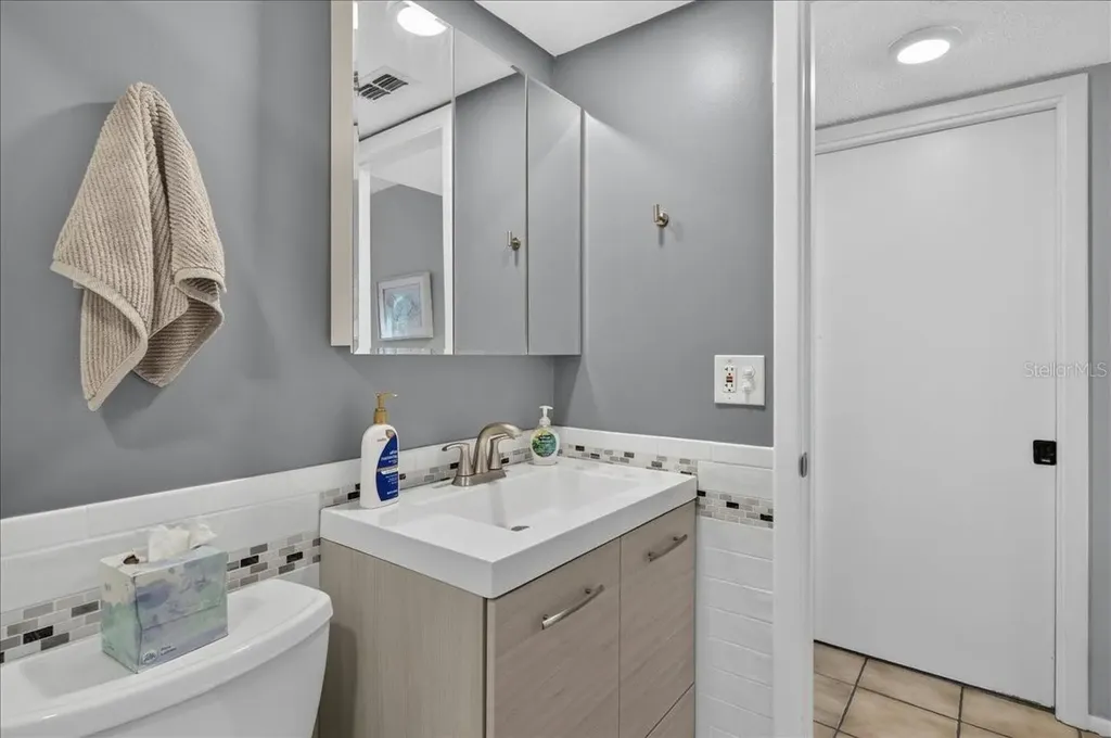 1250 S Pinellas Avenue Tarpon Springs FL 34689