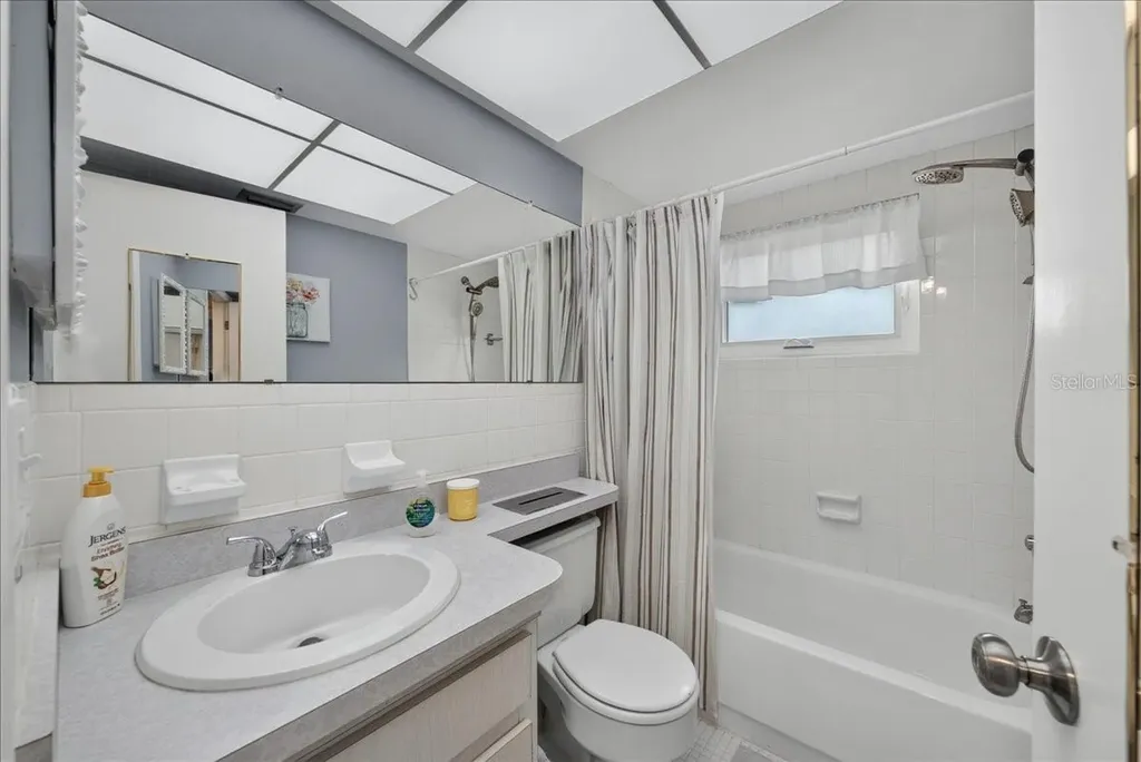 1250 S Pinellas Avenue Tarpon Springs FL 34689