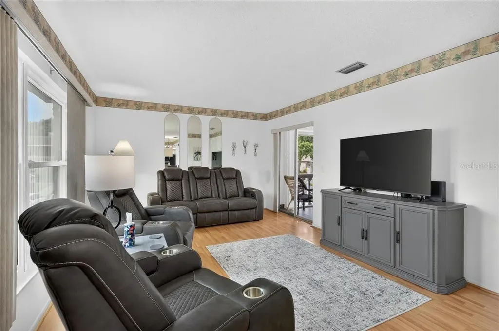 1250 S Pinellas Avenue Tarpon Springs FL 34689