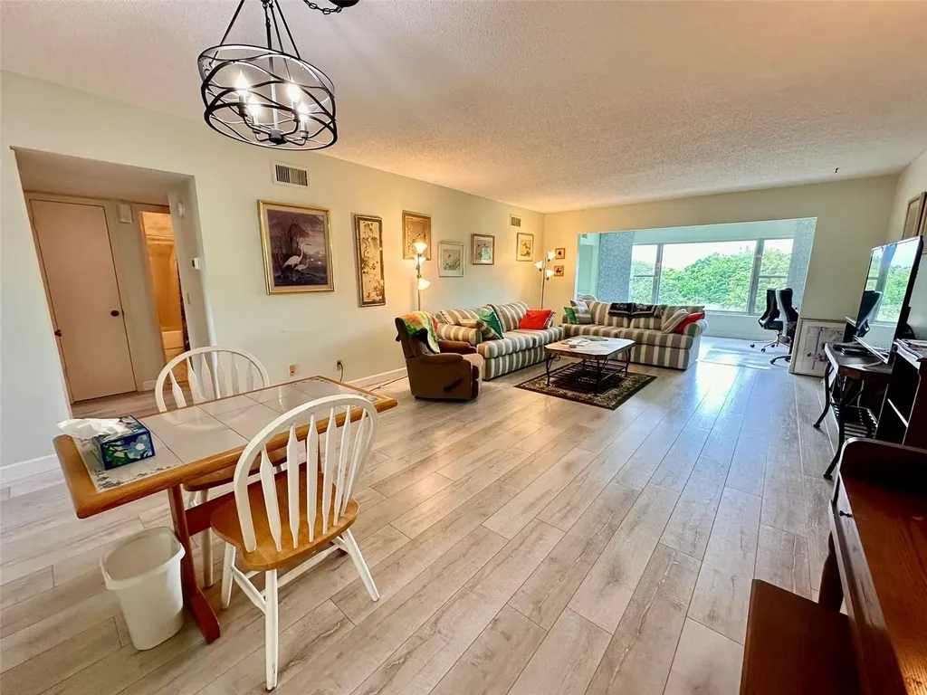 2460 Franciscan Drive Clearwater FL 33763
