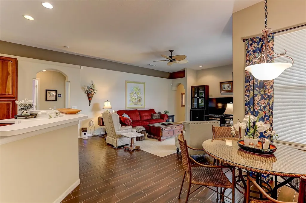 3815 Red Bluff Court Wesley Chapel FL 33543
