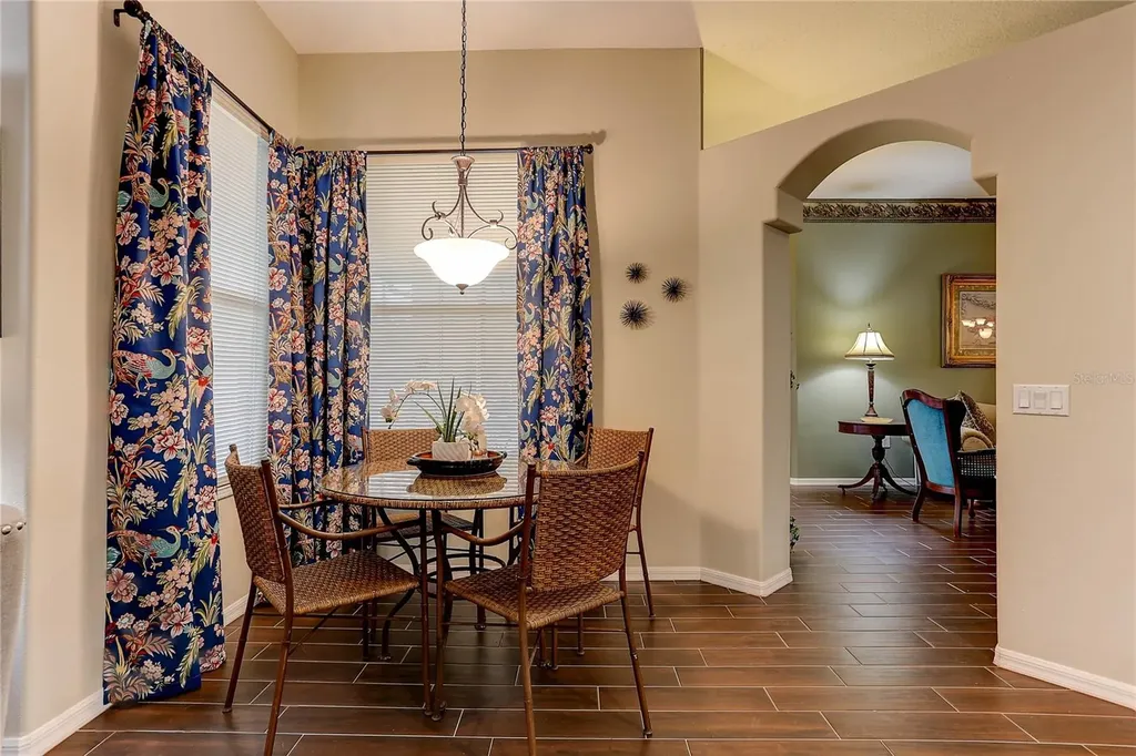 3815 Red Bluff Court Wesley Chapel FL 33543