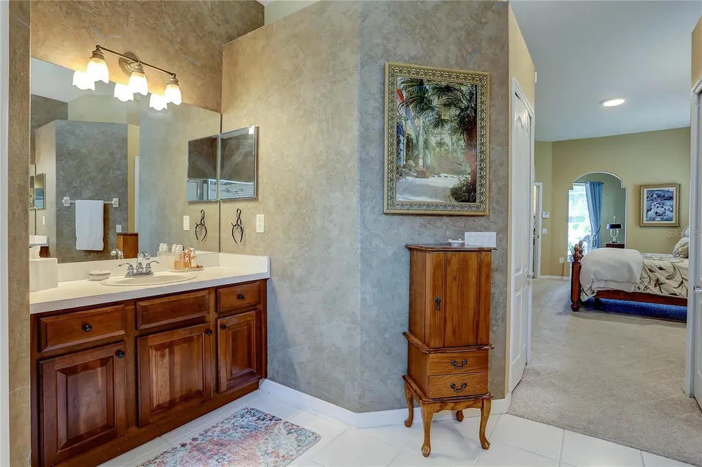3815 Red Bluff Court Wesley Chapel FL 33543