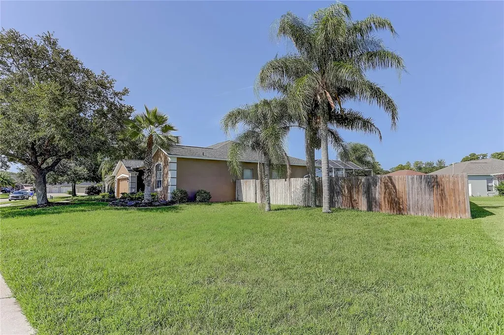 3815 Red Bluff Court Wesley Chapel FL 33543