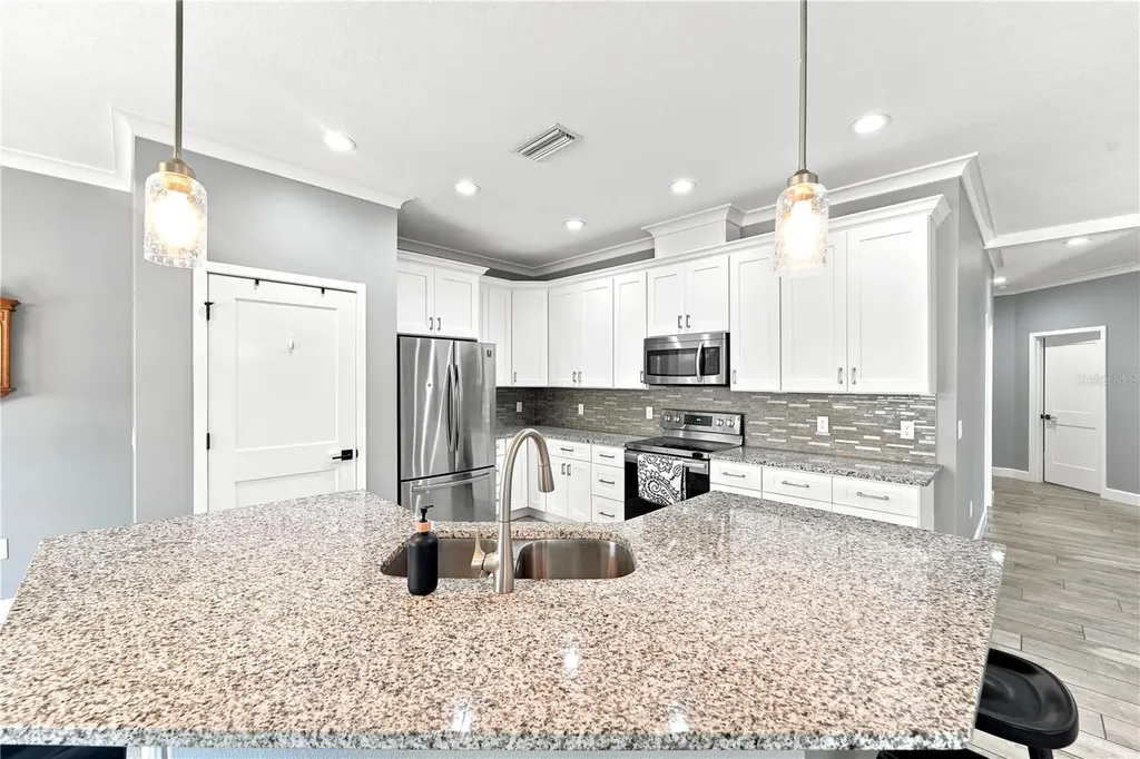 125 Longwood Drive Osteen FL 32764