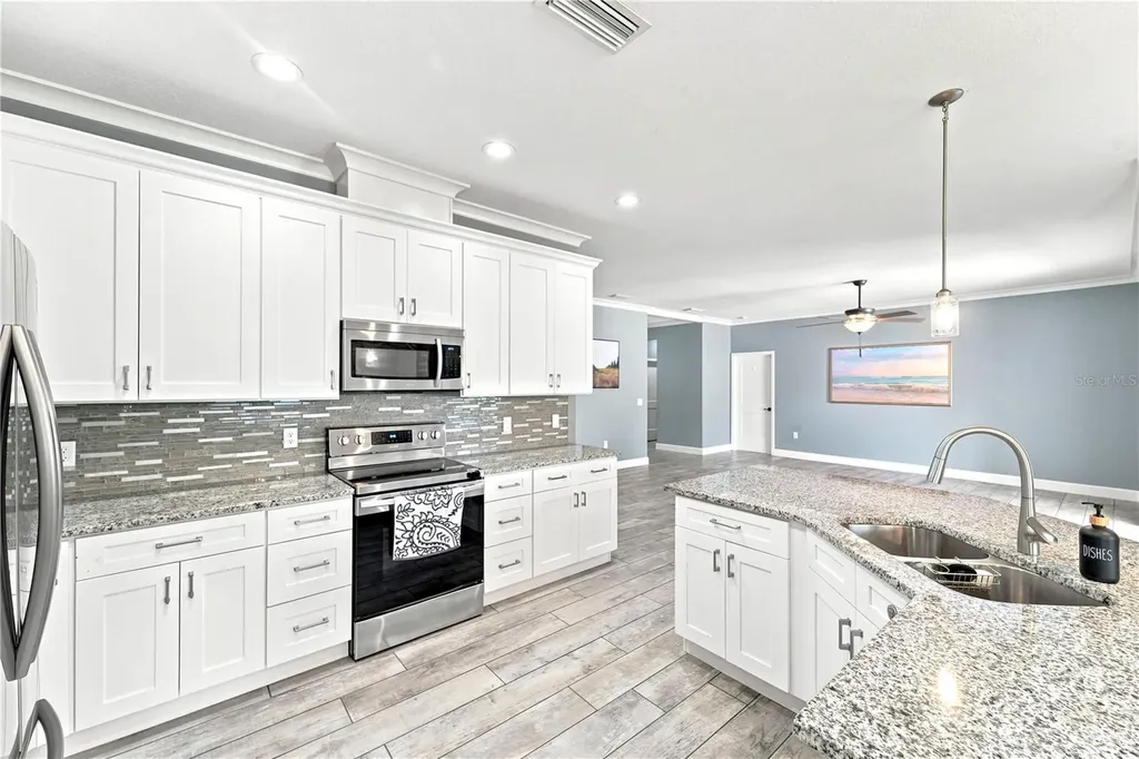 125 Longwood Drive Osteen FL 32764