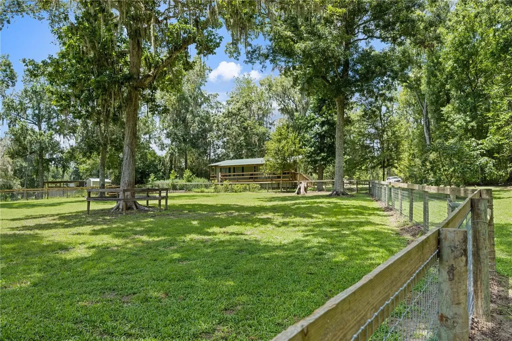 18251 NW 141st Avenue Williston FL 32696