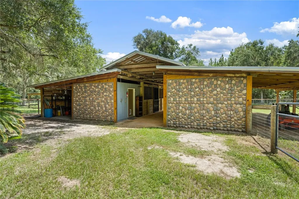 18251 NW 141st Avenue Williston FL 32696