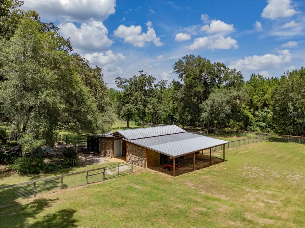 18251 NW 141st Avenue Williston FL 32696