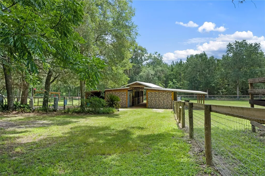18251 NW 141st Avenue Williston FL 32696