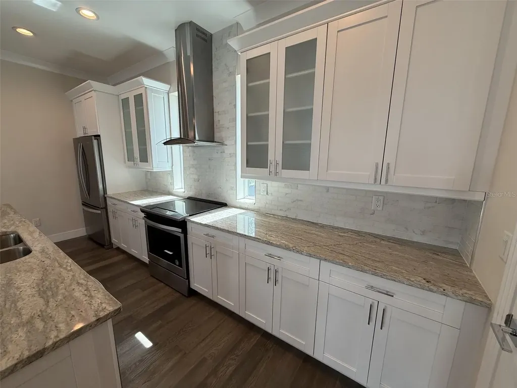 4910 W Mcelroy Avenue Tampa FL 33611