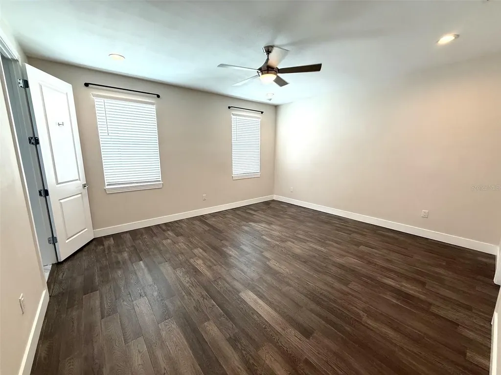 4910 W Mcelroy Avenue Tampa FL 33611