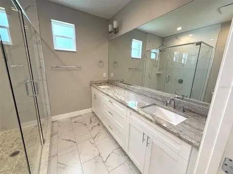 4910 W Mcelroy Avenue Tampa FL 33611
