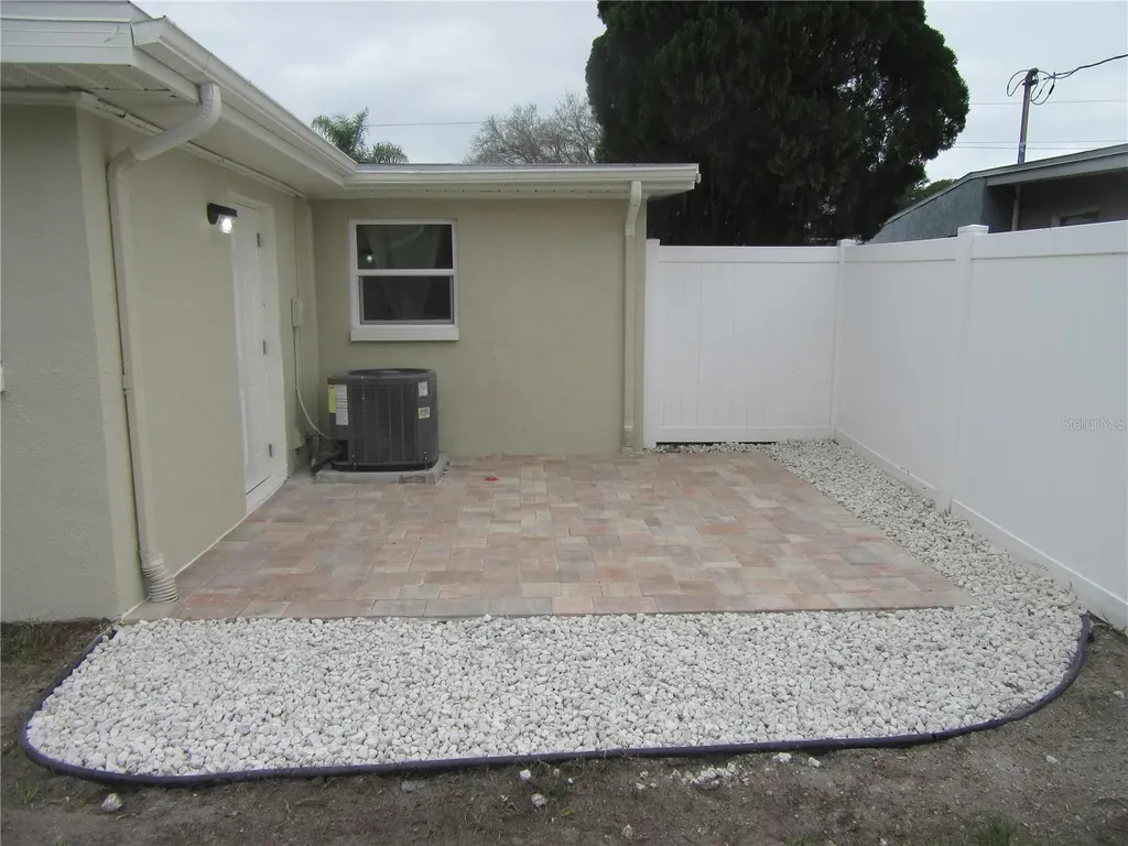11913 104th Street Largo FL 33773