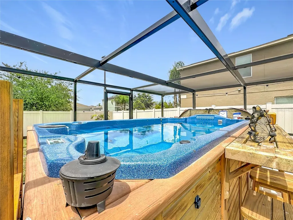 102 Cascade Bend Drive Ruskin FL 33570