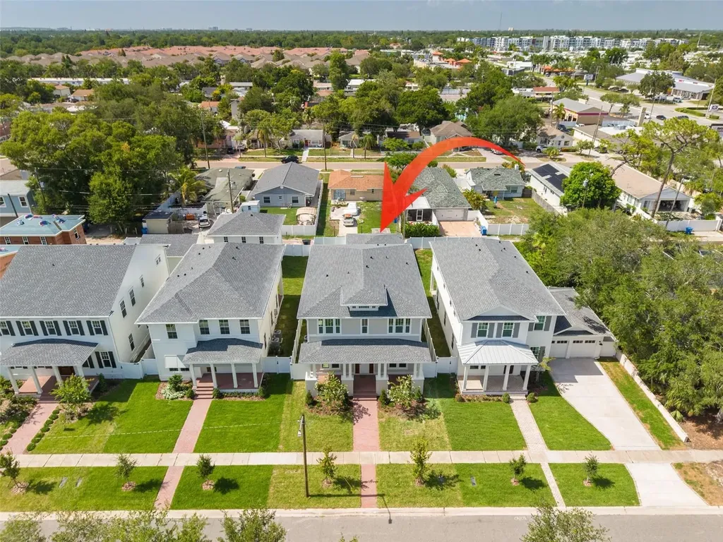 455 47th Avenue N St Petersburg FL 33703