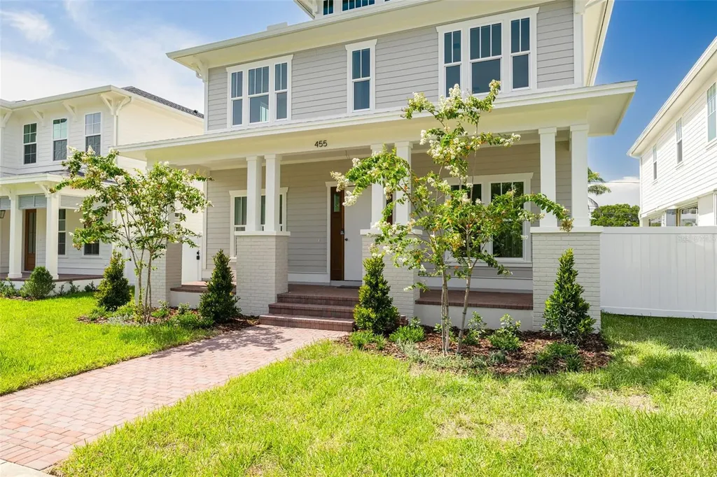455 47th Avenue N St Petersburg FL 33703