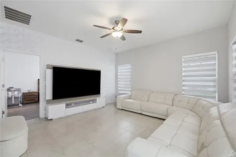 490 Disa Drive Davenport FL 33837