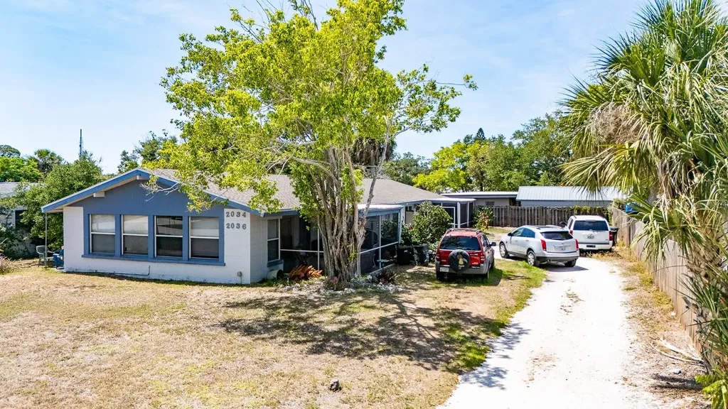 2034 Pine Terrace Sarasota FL 34231