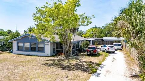 2034 Pine Terrace Sarasota FL 34231