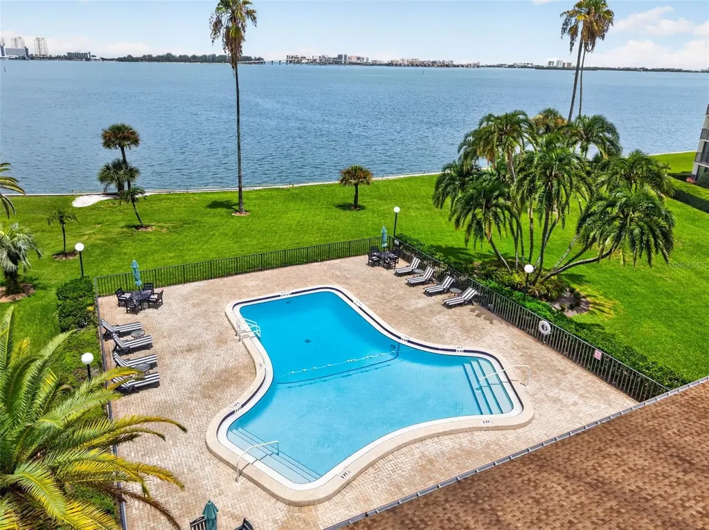 100 Oakmont Lane Belleair FL 33756