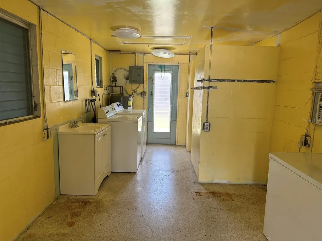 2025 Shady Cove Drive Holiday FL 34691