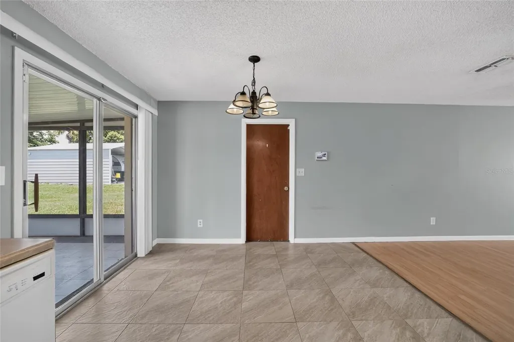5245 SE 107th Place Belleview FL 34420