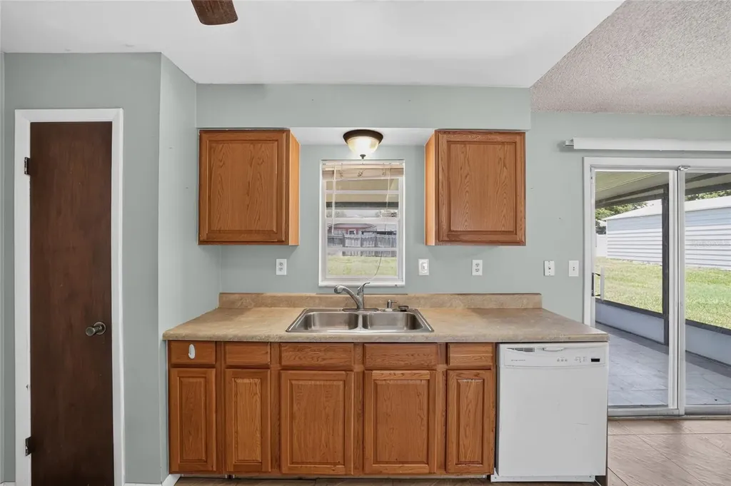 5245 SE 107th Place Belleview FL 34420