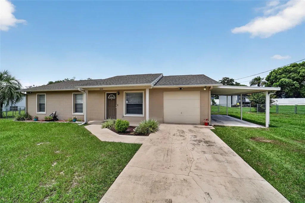5245 SE 107th Place Belleview FL 34420