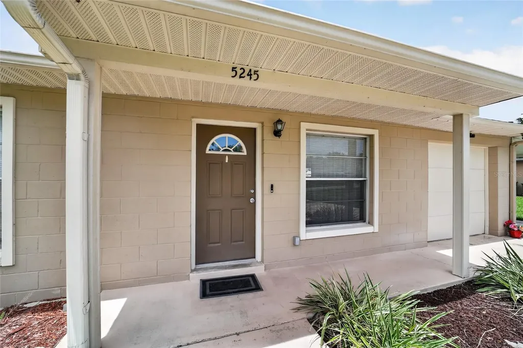 5245 SE 107th Place Belleview FL 34420