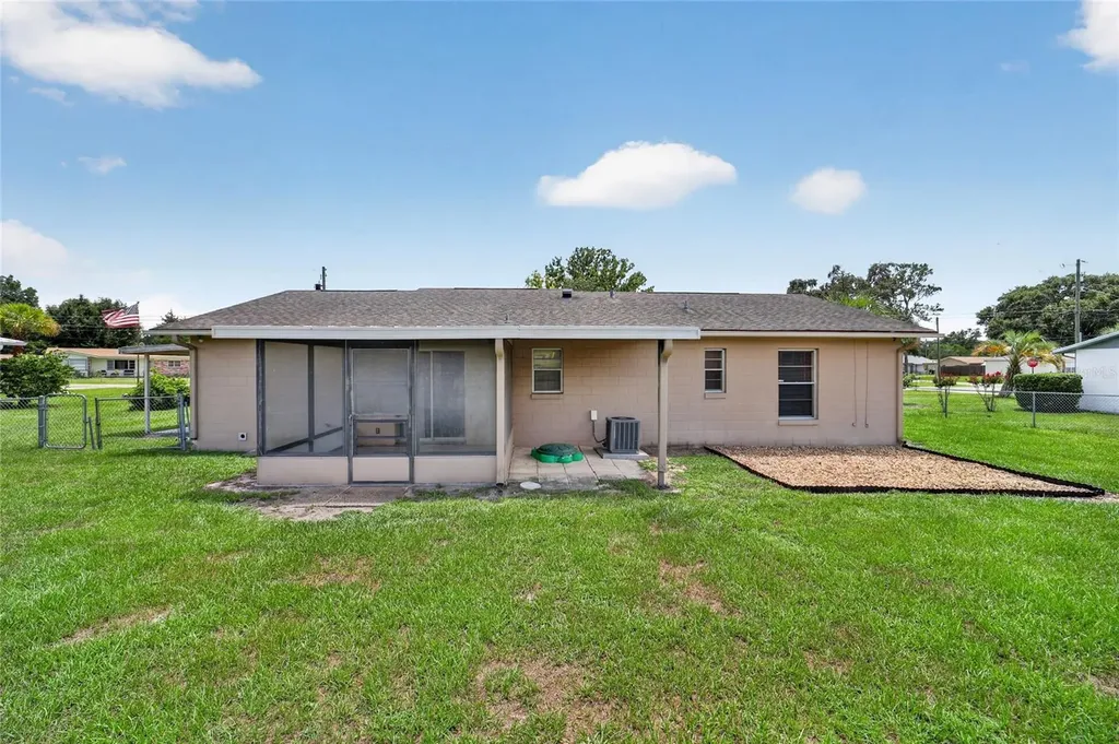 5245 SE 107th Place Belleview FL 34420