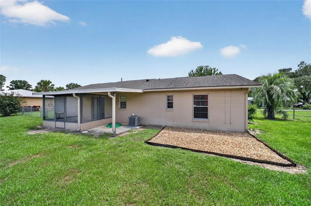 5245 SE 107th Place Belleview FL 34420