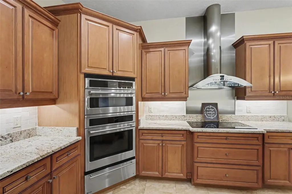 2912 Hampton Place Court Plant City FL 33566