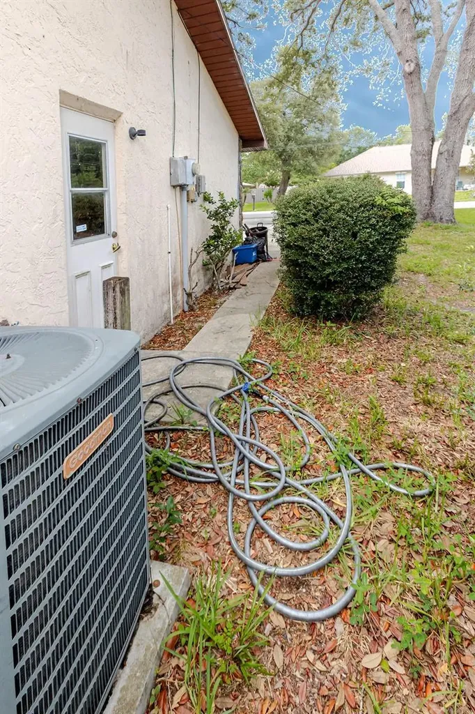 1042 Tryon Circle Spring Hill FL 34606