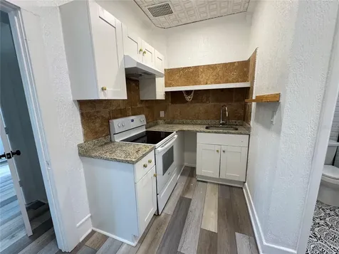 142 6th Avenue N St Petersburg FL 33701