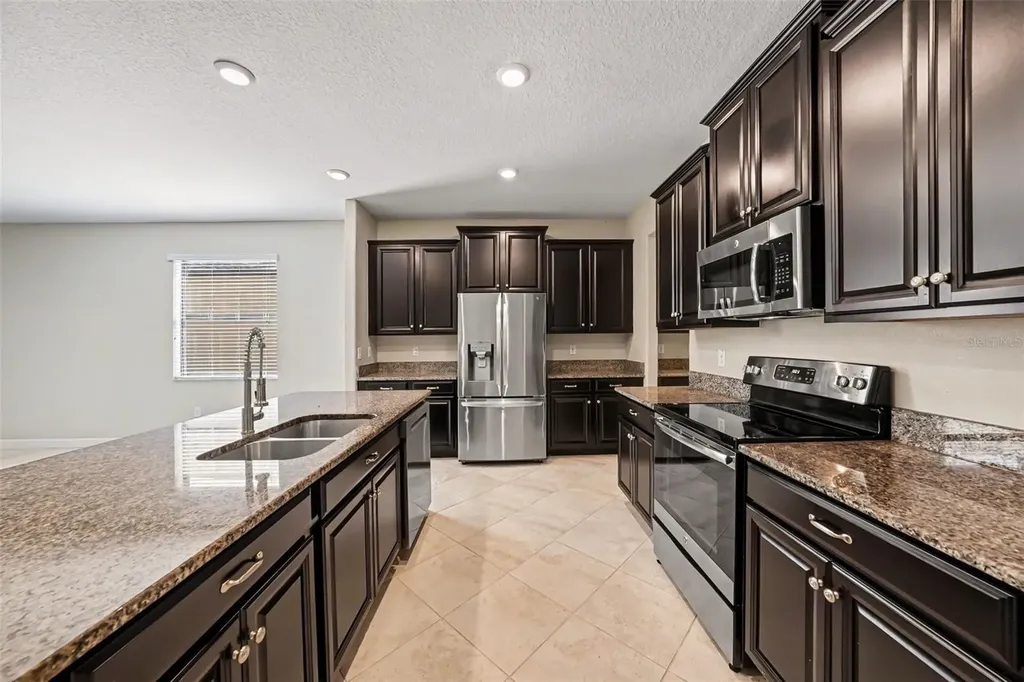 10032 Sage Creek Drive Sun City Center FL 33573