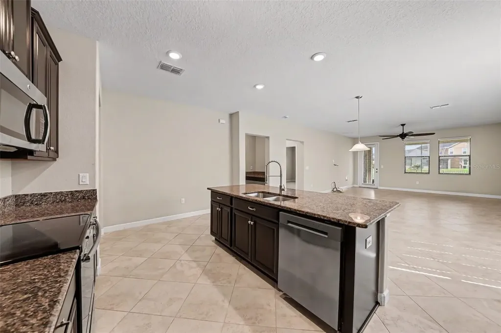 10032 Sage Creek Drive Sun City Center FL 33573