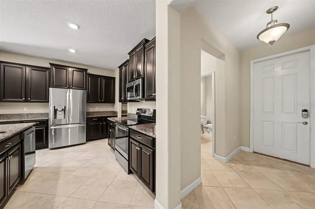 10032 Sage Creek Drive Sun City Center FL 33573