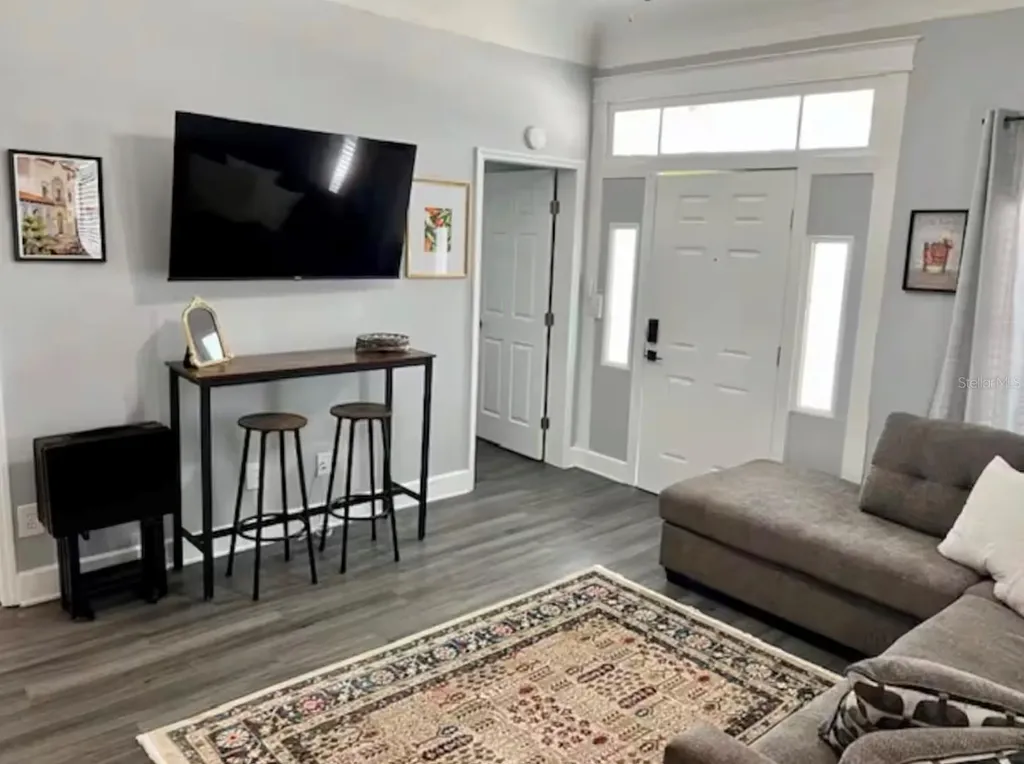 2510 W Main Street Tampa FL 33607