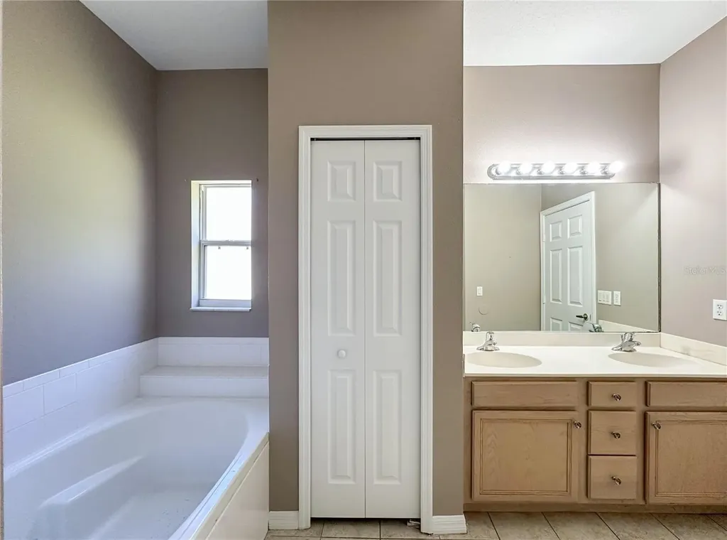336 Magical Way Kissimmee FL 34744