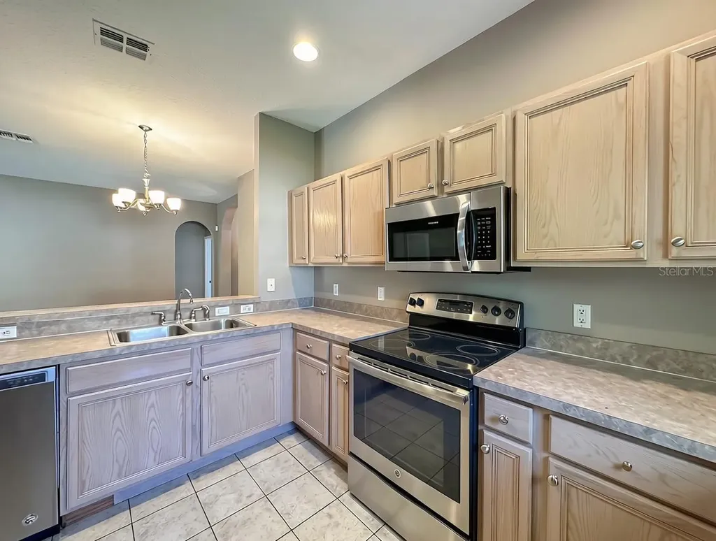 336 Magical Way Kissimmee FL 34744