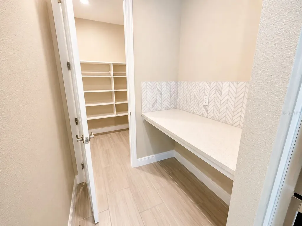 7248 Carrickbend Lane Orlando FL 32819