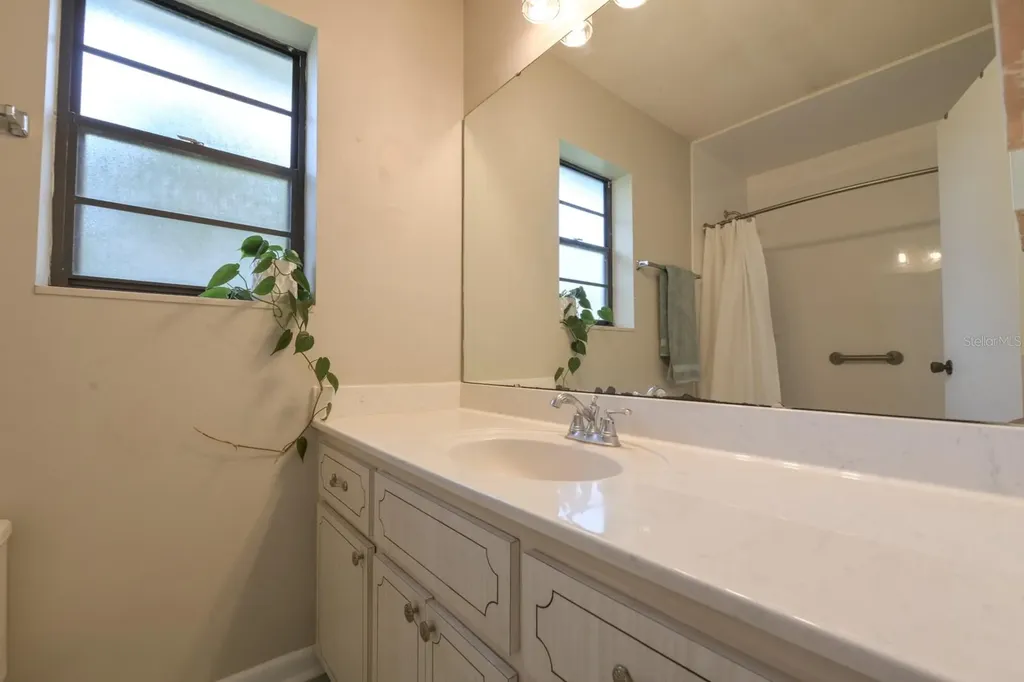 3511 NW 40th Terrace Gainesville FL 32606